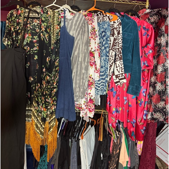 Tops - Size M-L BOHO MYSTERY BOX